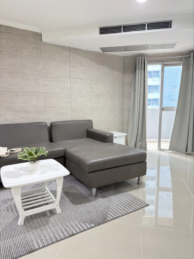 🌟🏙️ For Rent: Witthaya Complex | Large 95 sq.m. room in the heart of Bangkok with beautiful city view! 🏙️🌟