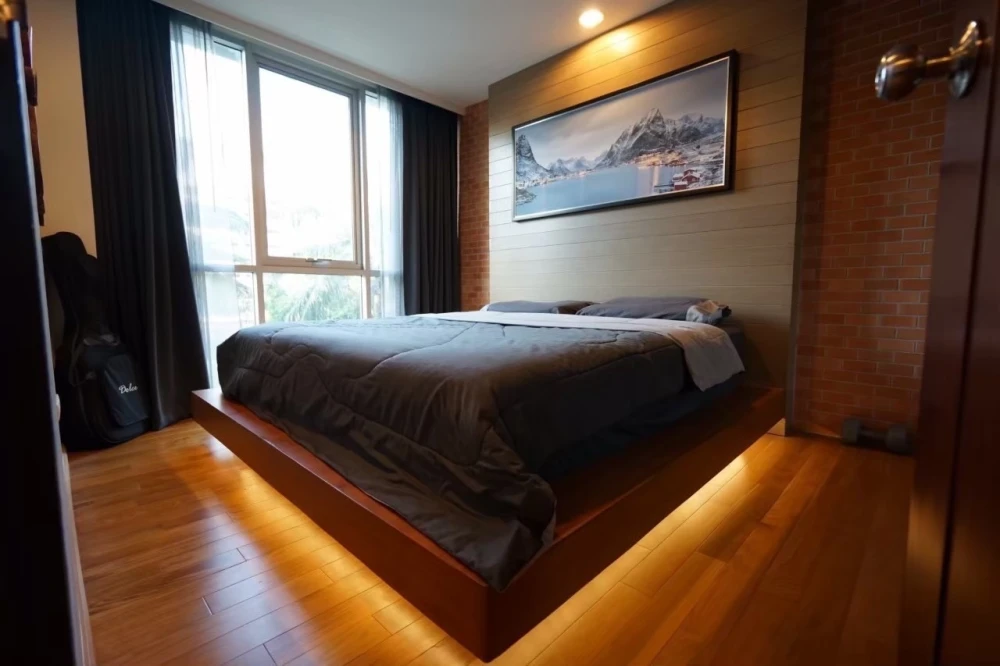 🏙️ Beautiful Loft-style room for rent at The LINE Phahonyothin Park 🌿