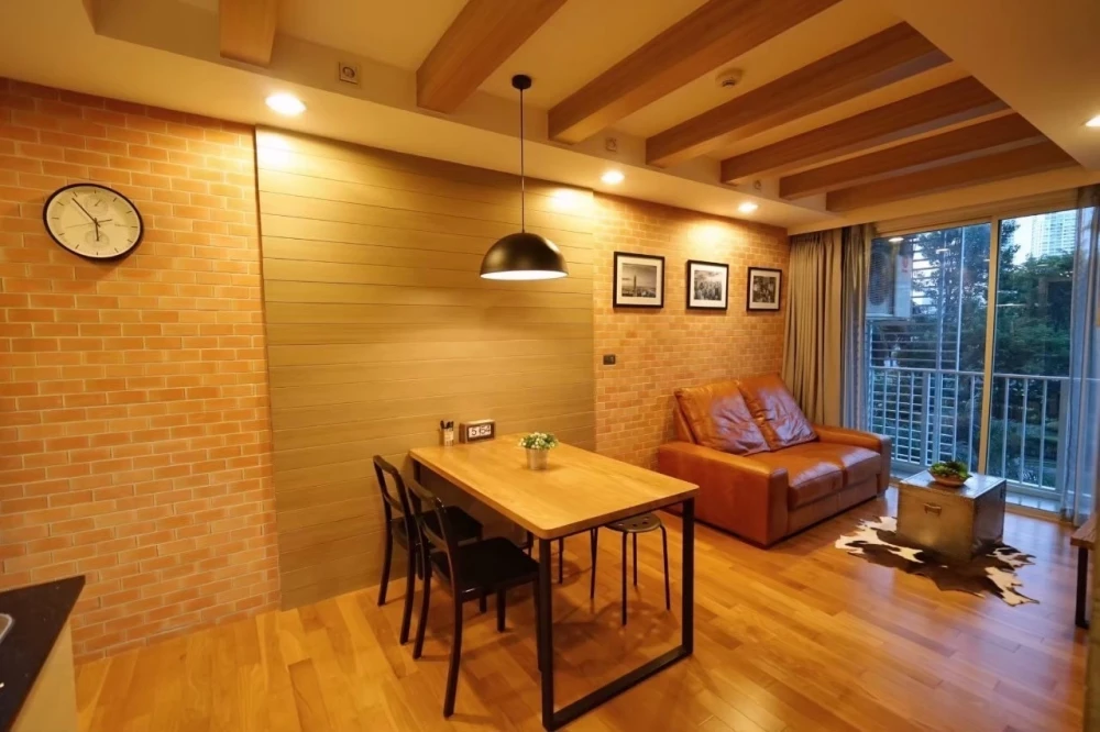 🏙️ Beautiful Loft-style room for rent at The LINE Phahonyothin Park 🌿
