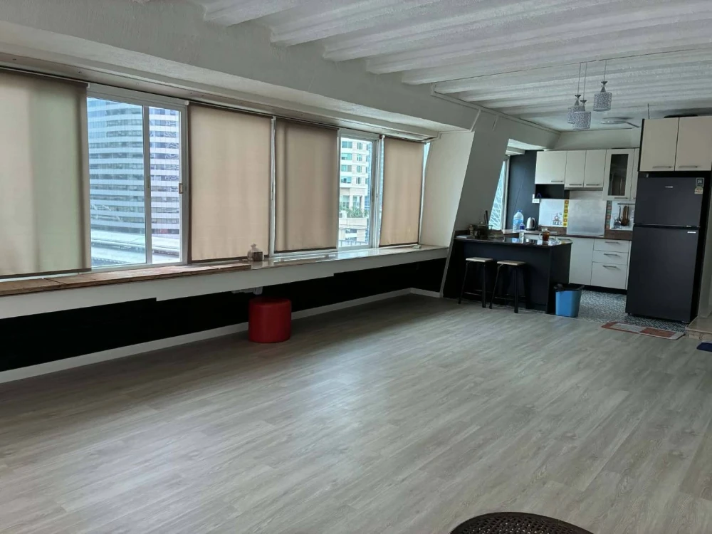💎🏙️ For Rent/Sale: Diamond Tower Silom | Large corner unit, 130 sq.m., in the heart of the city! 🏙️💎