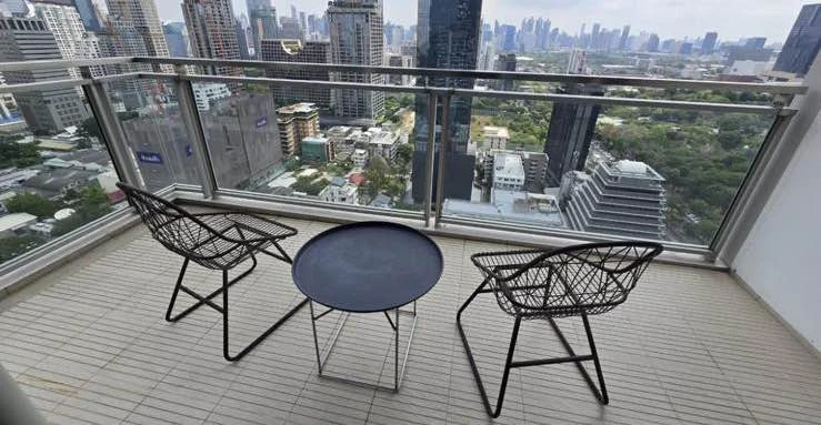 🏢 Luxury Condo for Rent at 185 Rajadamri – Special Price with Lumpini Park View