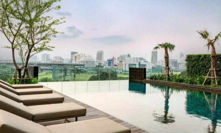 🏢 Luxury Condo for Rent at 185 Rajadamri – Special Price with Lumpini Park View