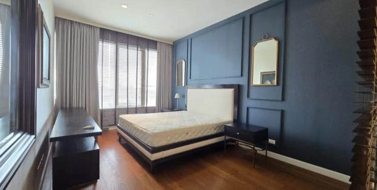 🏢 Luxury Condo for Rent at 185 Rajadamri – Special Price with Lumpini Park View