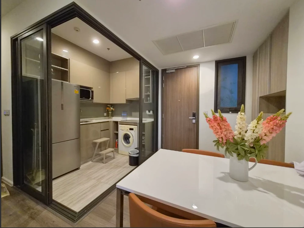 ✨ Spacious 2-Bedroom Condo for sale Next to True Digital Park ✨ Whizdom Essence Sukhumvit