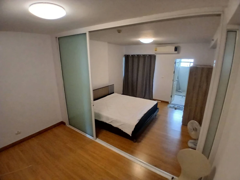 ✨ High-Floor 1-BR for Rent - North Facing & Breezy ✨ Supalai Park Ekamai-Thonglor