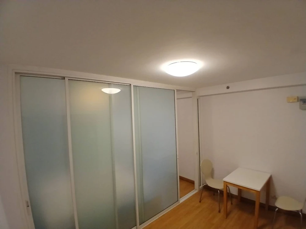 ✨ High-Floor 1-BR for Rent - North Facing & Breezy ✨ Supalai Park Ekamai-Thonglor