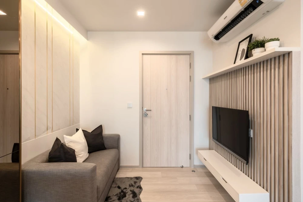 ✨ Premium Luxury Condo for Rent - High Floor with Unblocked Central Embassy View ✨ Life One Wireless