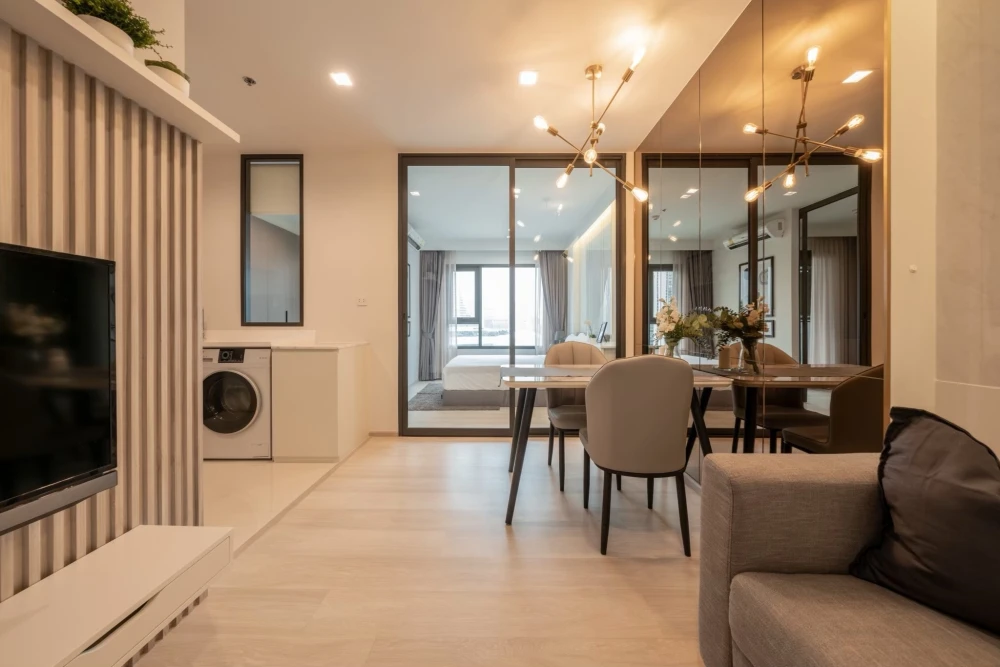 ✨ Premium Luxury Condo for Rent - High Floor with Unblocked Central Embassy View ✨ Life One Wireless
