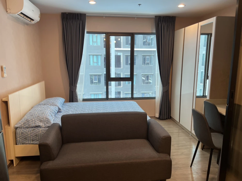 🔥 Cheap new condo for rent, Regent Home Wutthakat, beautiful room, pool view