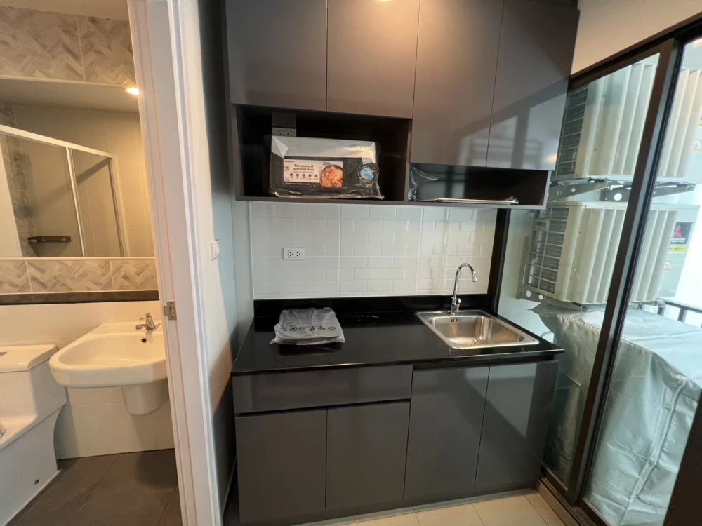 🔥 Cheap new condo for rent, Regent Home Wutthakat, beautiful room, pool view