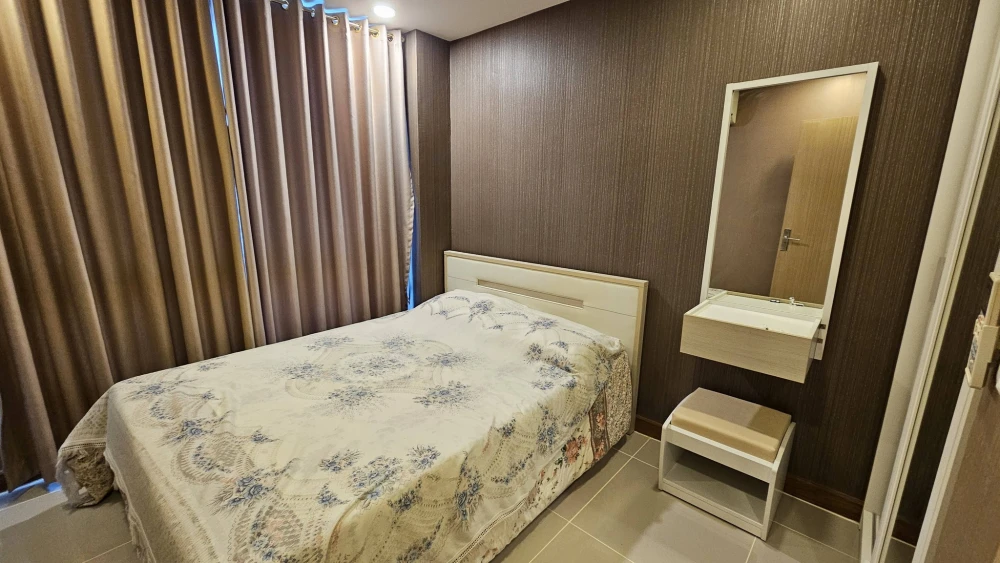 The Oscar Petchkasem 58 for rent or sale...fully furnished but you can move in in this room!!