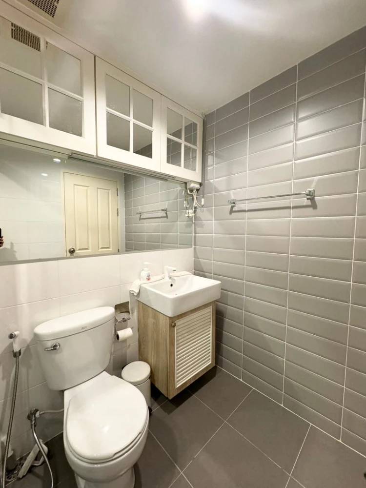Aspire rama 9, beautiful, clean room, ready for rent.