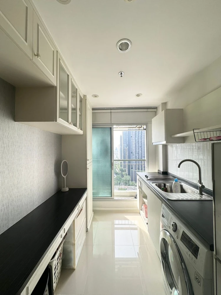 Aspire rama 9, beautiful, clean room, ready for rent.