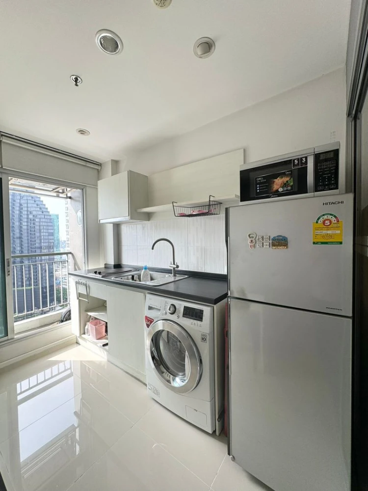 Aspire rama 9, beautiful, clean room, ready for rent.