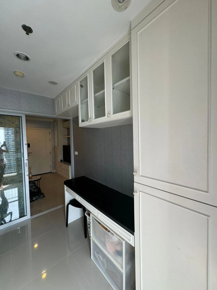 Aspire rama 9, beautiful, clean room, ready for rent.