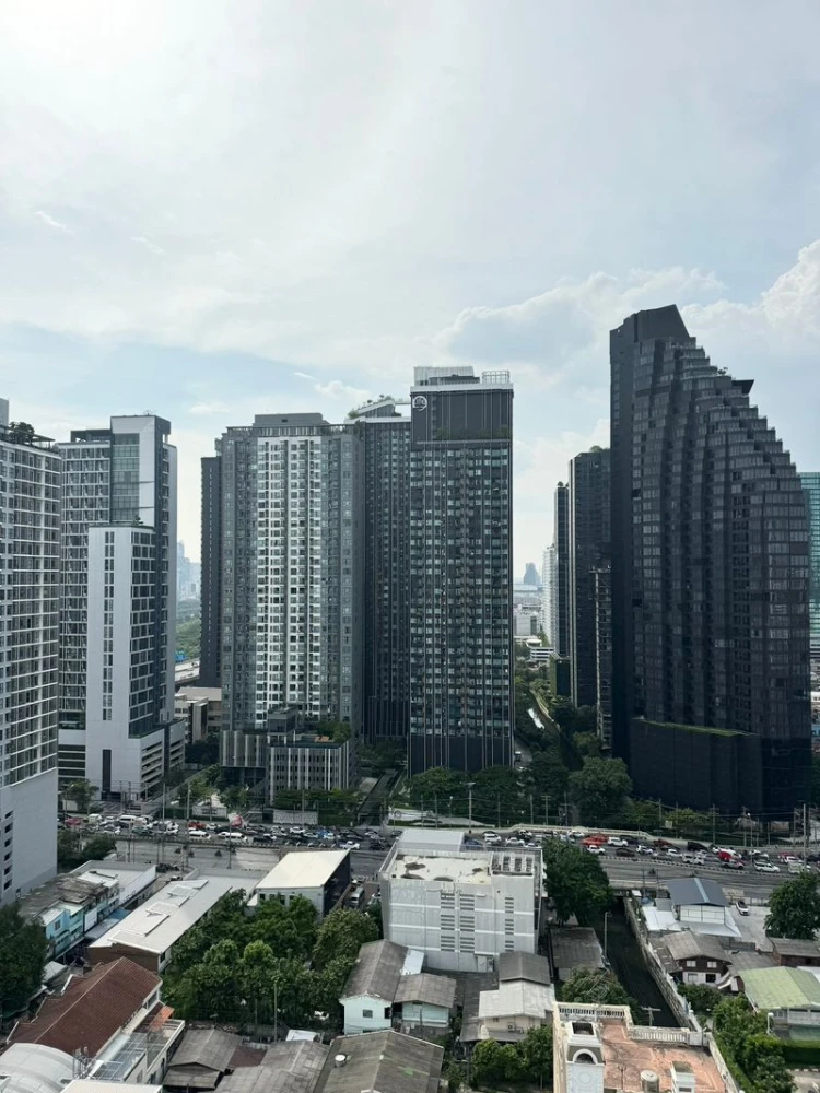 Aspire rama 9, beautiful, clean room, ready for rent.