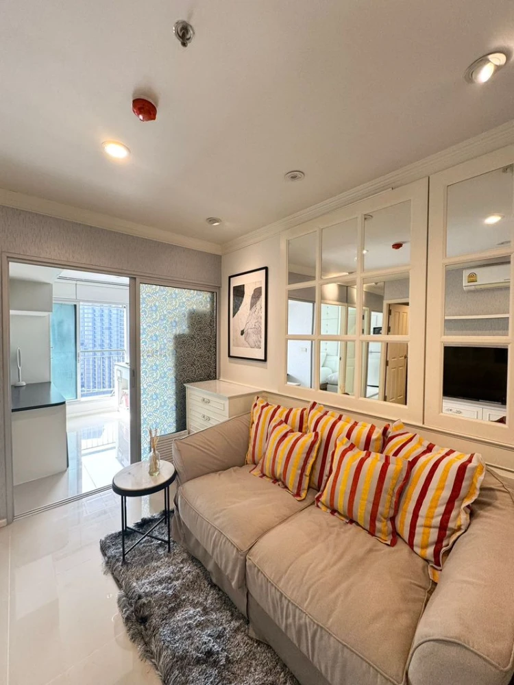 Aspire rama 9, beautiful, clean room, ready for rent.