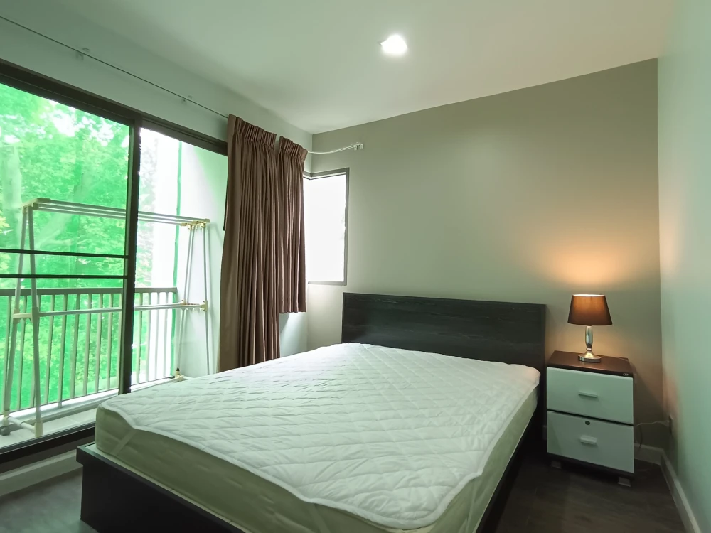B Campus Prachachuen for rent, 2 bedrooms, 1 bathroom, very big room, very natural view You can carry your bag in.