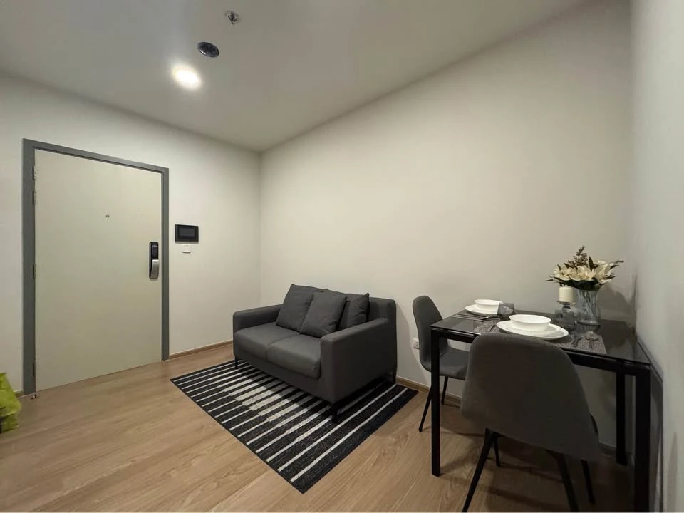 Condo for rent Chewathai Pinklao, ready to move in, complete facilities, hurry up and reserve now.