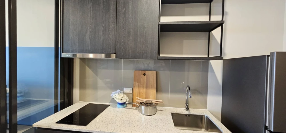 Condo for Rent XT Huaikhwang, nice room, full facilities, good price, come and reserve now.