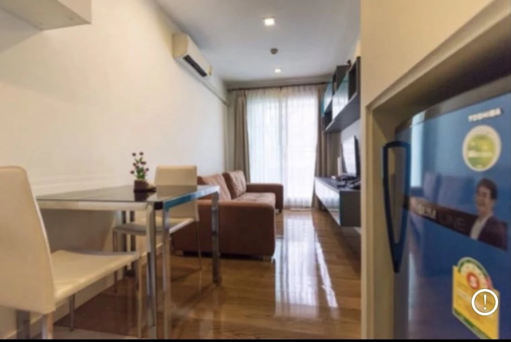 ให้เช่า Condo lette Light Convent ห้องพร้อมอยู่ เฟอร์พร้อม ห้องกว้าง รีบจองเลย