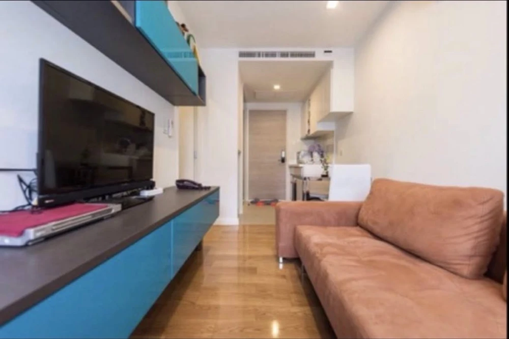 ให้เช่า Condo lette Light Convent ห้องพร้อมอยู่ เฟอร์พร้อม ห้องกว้าง รีบจองเลย