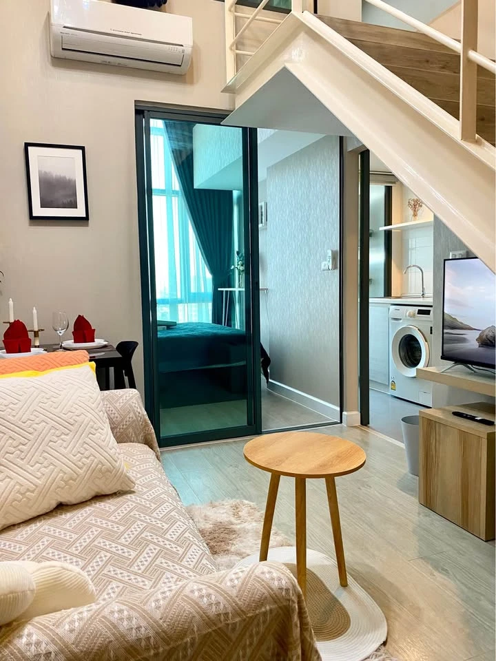 For rene Metro Sky ประชาชื่น ห้องแต่งน่าอยู่ มาพร้อมเฟอร์ เครื่องใช้ไฟฟ้าครบ พลาดแล้วจะเสียดาย