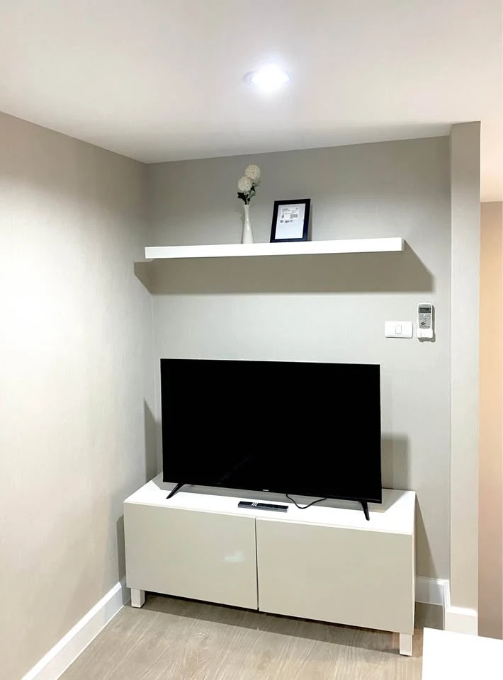 For rene Metro Sky ประชาชื่น ห้องแต่งน่าอยู่ มาพร้อมเฟอร์ เครื่องใช้ไฟฟ้าครบ พลาดแล้วจะเสียดาย