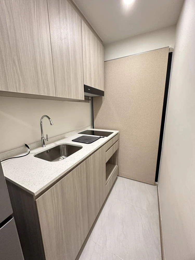 For rent 𝐎𝐑𝐈𝐆𝐈𝐍 𝐏𝐋𝐀𝐘 𝐒𝐑𝐈 𝐔𝐃𝐎𝐌 𝐒𝐓𝐀𝐓𝐈𝐎𝐍 ห้องพร้อมอยู่ เฟอร์ เครื่องใช้ไฟฟ้าครบ รีบมาจองเลย อย่าพลาด