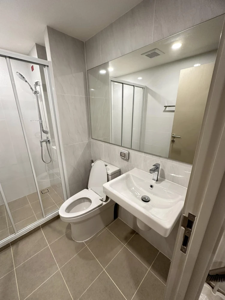 For rent 𝐎𝐑𝐈𝐆𝐈𝐍 𝐏𝐋𝐀𝐘 𝐒𝐑𝐈 𝐔𝐃𝐎𝐌 𝐒𝐓𝐀𝐓𝐈𝐎𝐍 ห้องพร้อมอยู่ เฟอร์ เครื่องใช้ไฟฟ้าครบ รีบมาจองเลย อย่าพลาด