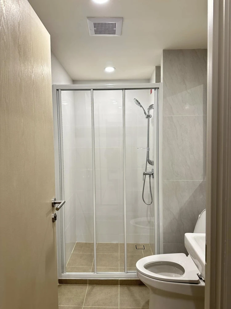 For rent 𝐎𝐑𝐈𝐆𝐈𝐍 𝐏𝐋𝐀𝐘 𝐒𝐑𝐈 𝐔𝐃𝐎𝐌 𝐒𝐓𝐀𝐓𝐈𝐎𝐍 ห้องพร้อมอยู่ เฟอร์ เครื่องใช้ไฟฟ้าครบ รีบมาจองเลย อย่าพลาด