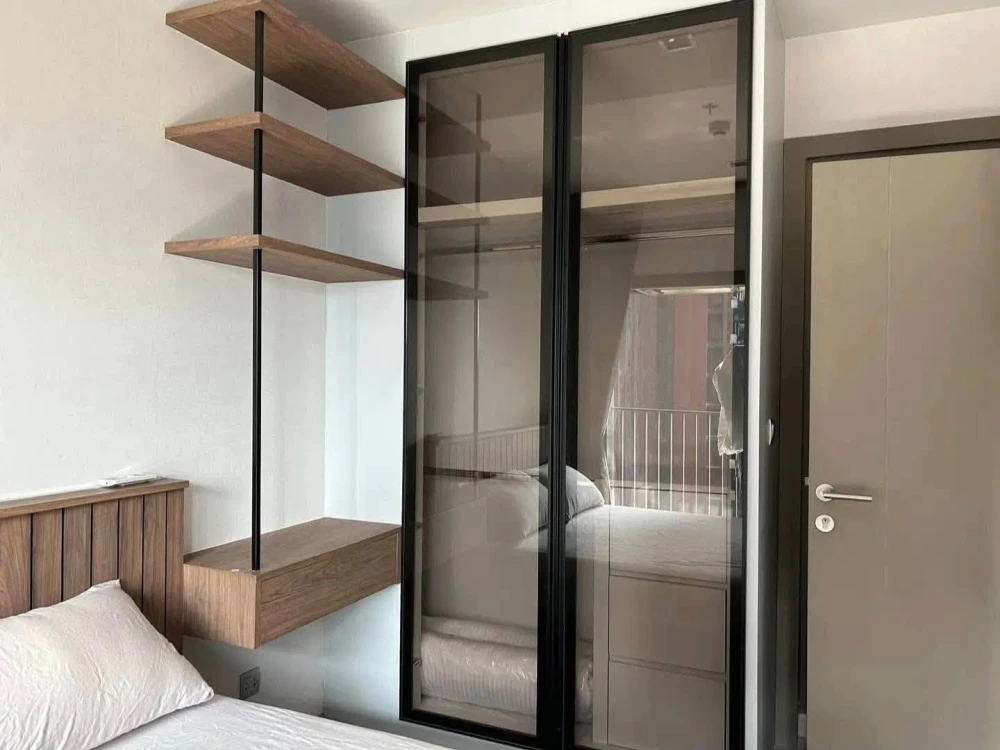 FOR RENT • Life Asoke - Rama 9 ห้องพร้อมอยู่ สิ่งอำนวยความสะดวกครบ มาจองได้แล้ววันนี้ อย่าพลาด