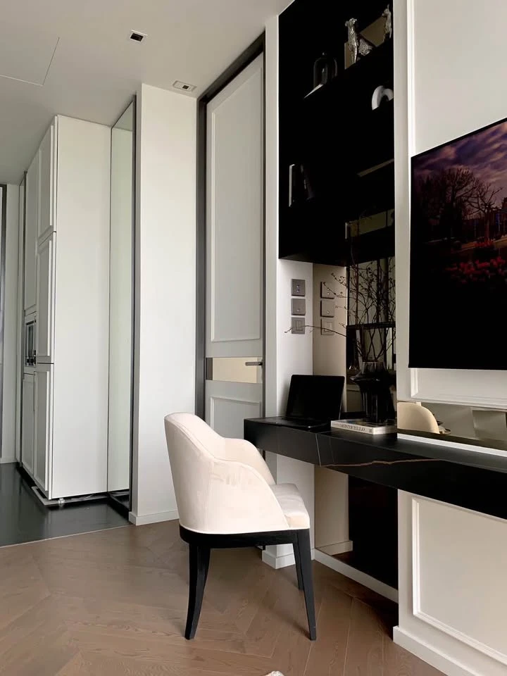 For rent 28 Chidlom ห้องแต่งน่าอยู่ เฟอร์ เครื่องใช้ไฟฟ้าครบครัน รีบมาจับจองได้แล้ววันนี้