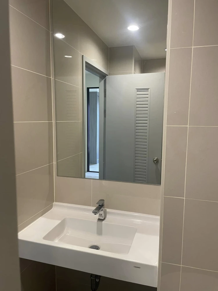 For rent A Space Mega 2 rooms, well separated, great price, everything is here, hurry and book now.