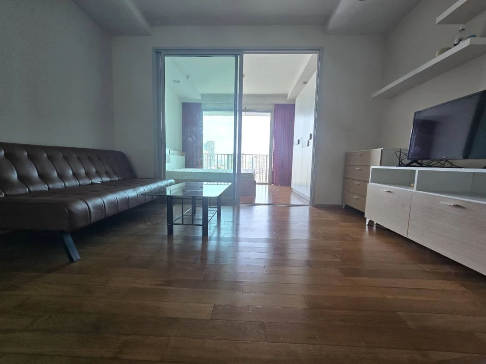 For rent Abstracts Phahonyothin Park, separate rooms, well-divided zones, good price, must hurry to reserve.