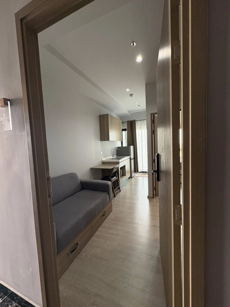 For rent: ALTITUDE UNICORN Sathorn-Tha Phra. Ready-to-move-in unit on the 23rd floor with a great view. Affordable price. Move in quickly, don't miss