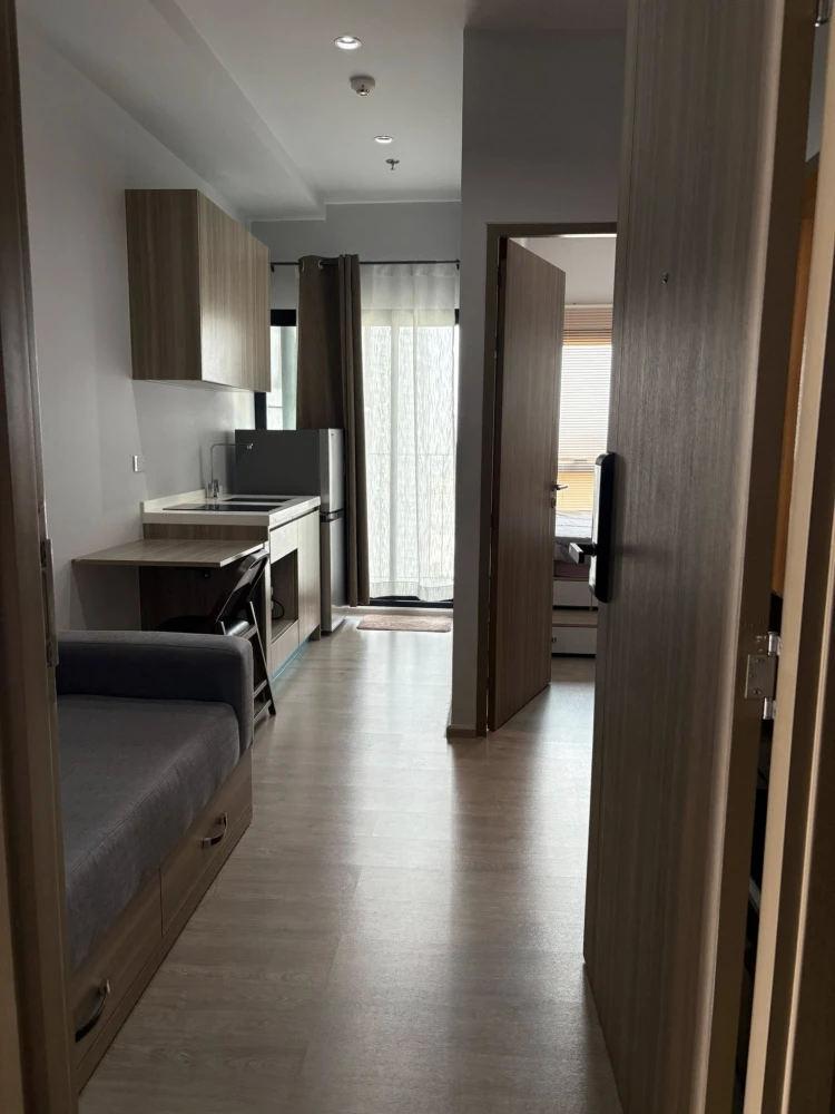 For rent: ALTITUDE UNICORN Sathorn-Tha Phra. Ready-to-move-in unit on the 23rd floor with a great view. Affordable price. Move in quickly, don't miss