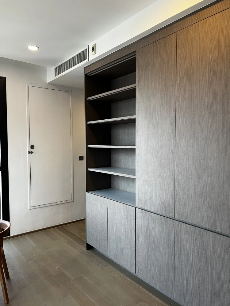 For rent Ashton Chula - Silom, large room, lots of usable space, comes with amenities, hurry and book.