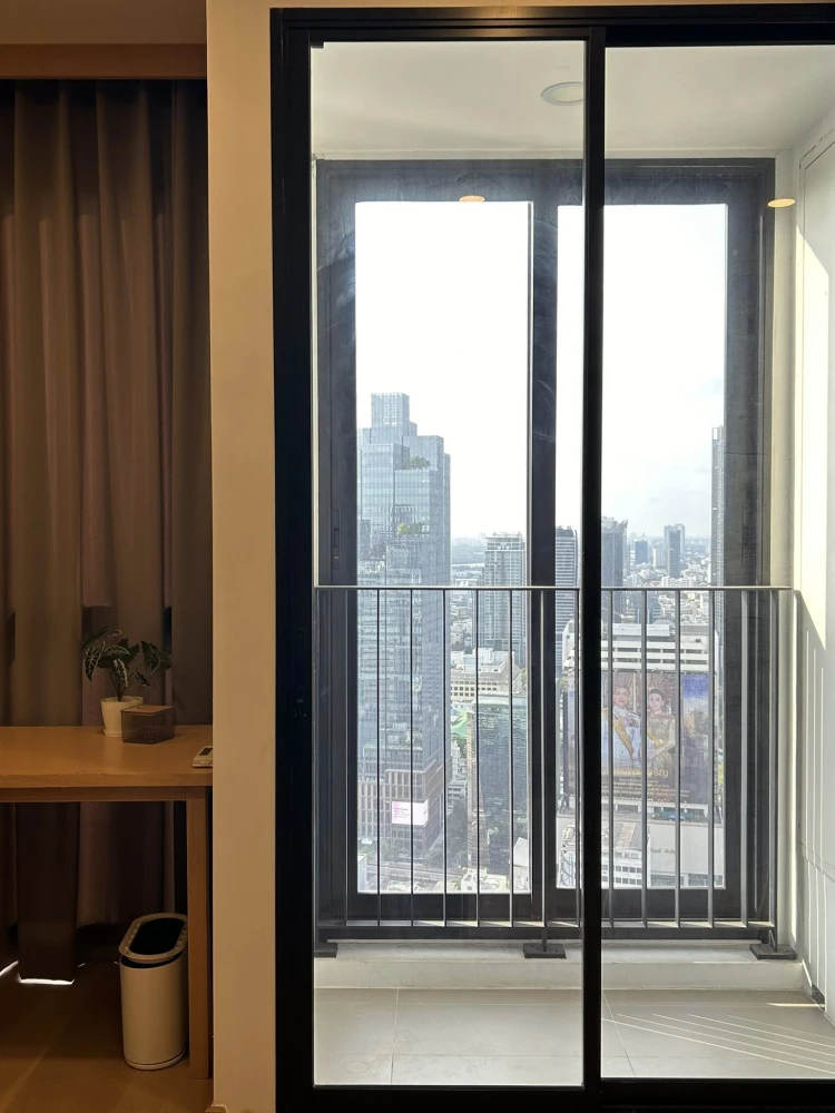 For rent Ashton chula-silom, beautiful room with a beautiful view, not blocked by the sun, not hot, convenient, complete in one place, hurry and book.