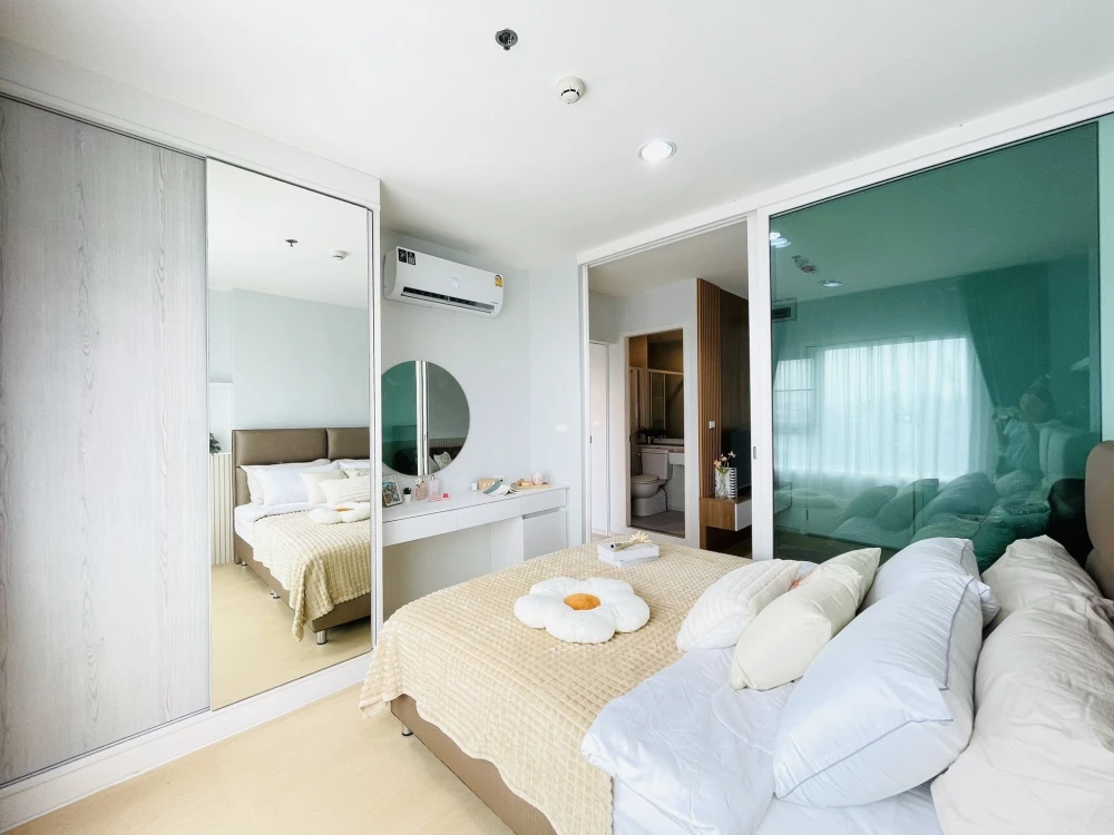 For rent Aspire Erawan, fully furnished room, ready to move in, complete with amenities. Hurry and reserve now, don't miss out!