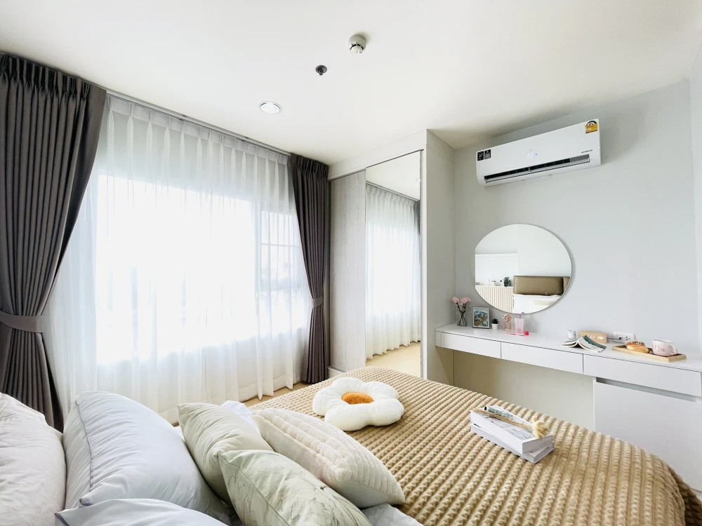 For rent Aspire Erawan, fully furnished room, ready to move in, complete with amenities. Hurry and reserve now, don't miss out!