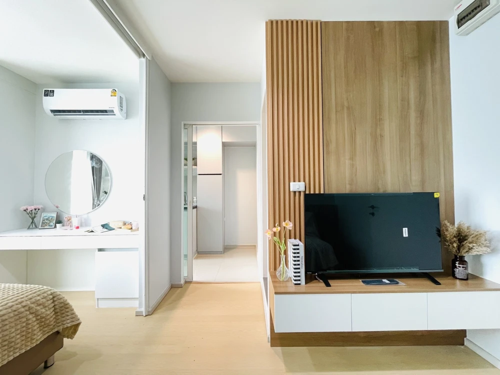 For rent Aspire Erawan, fully furnished room, ready to move in, complete with amenities. Hurry and reserve now, don't miss out!