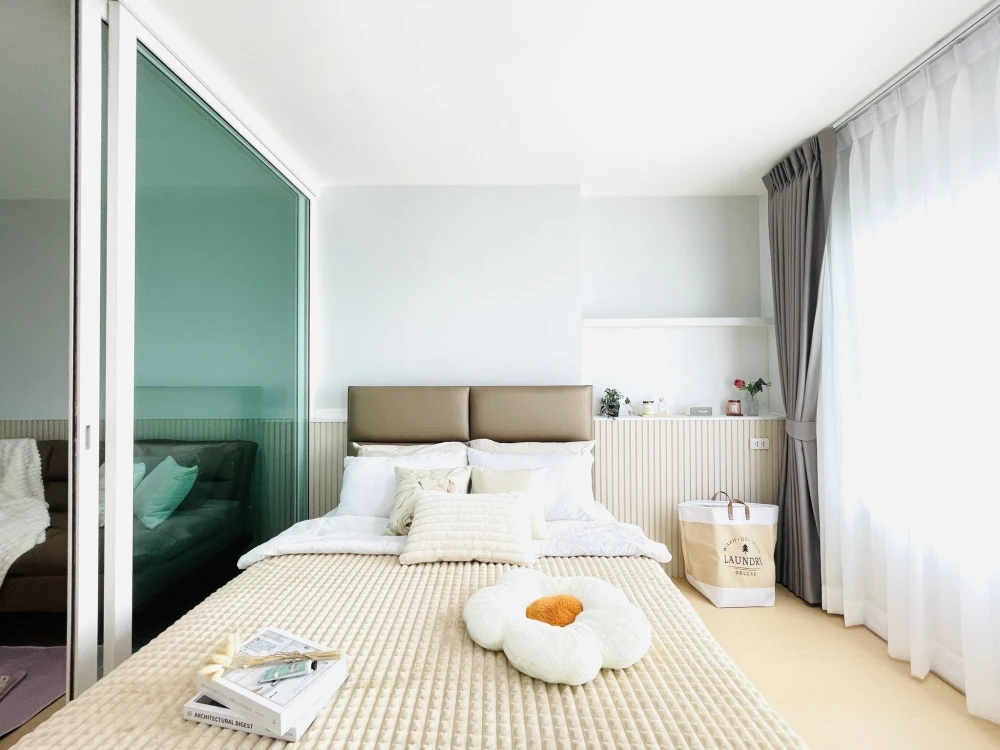 For rent Aspire Erawan, fully furnished room, ready to move in, complete with amenities. Hurry and reserve now, don't miss out!