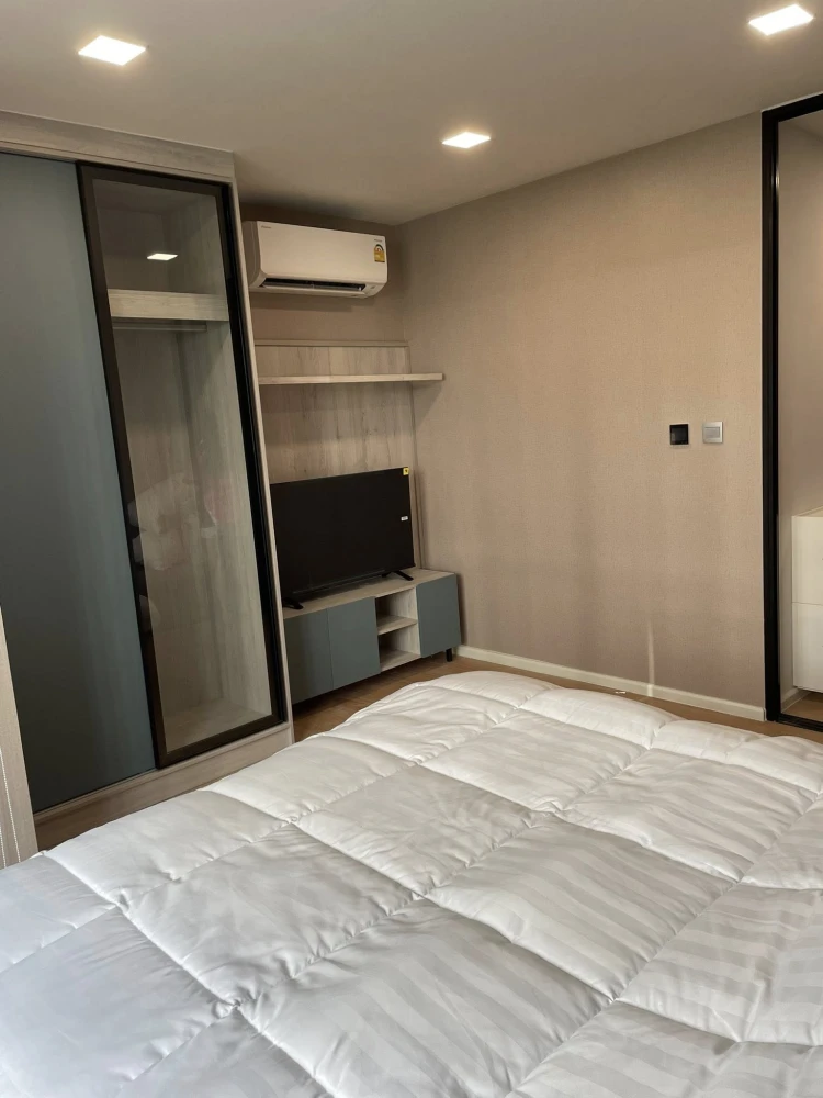 For rent Atmoz Kanaal Rangsit, a nice room, 3rd floor, pool view, everything is here, hurry up and reserve it, don't miss it.