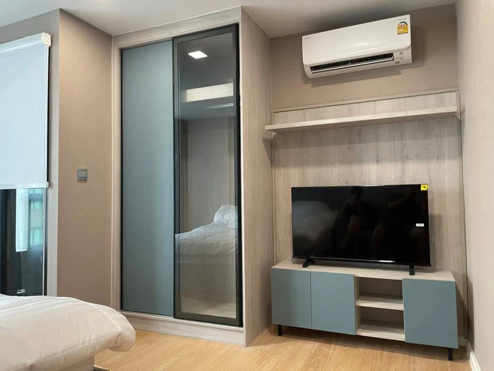 For rent Atmoz Kanaal Rangsit, a nice room, 3rd floor, pool view, everything is here, hurry up and reserve it, don't miss it.