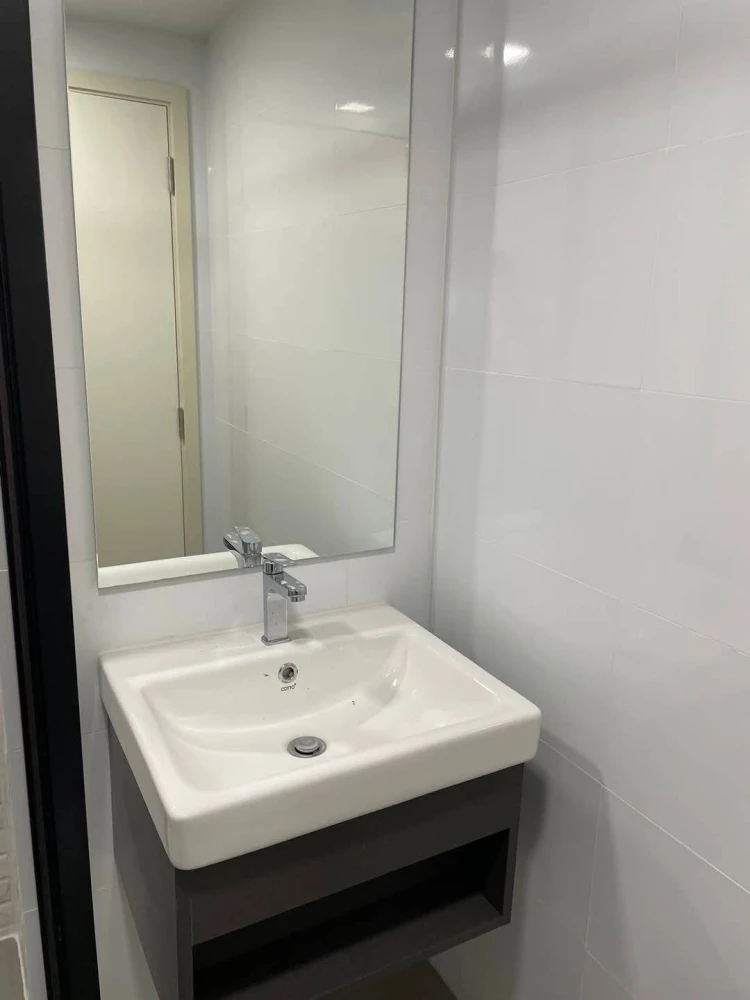 For rent Atmoz Kanaal Rangsit, a nice room, 3rd floor, pool view, everything is here, hurry up and reserve it, don't miss it.