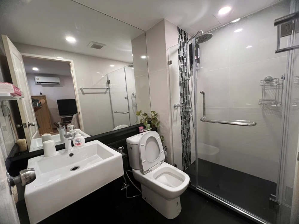 For Rent: Bangkok Horizon Lite @ Phetkasem 48 Station. Spacious and comfortable rooms with ample usable space. Book now!
