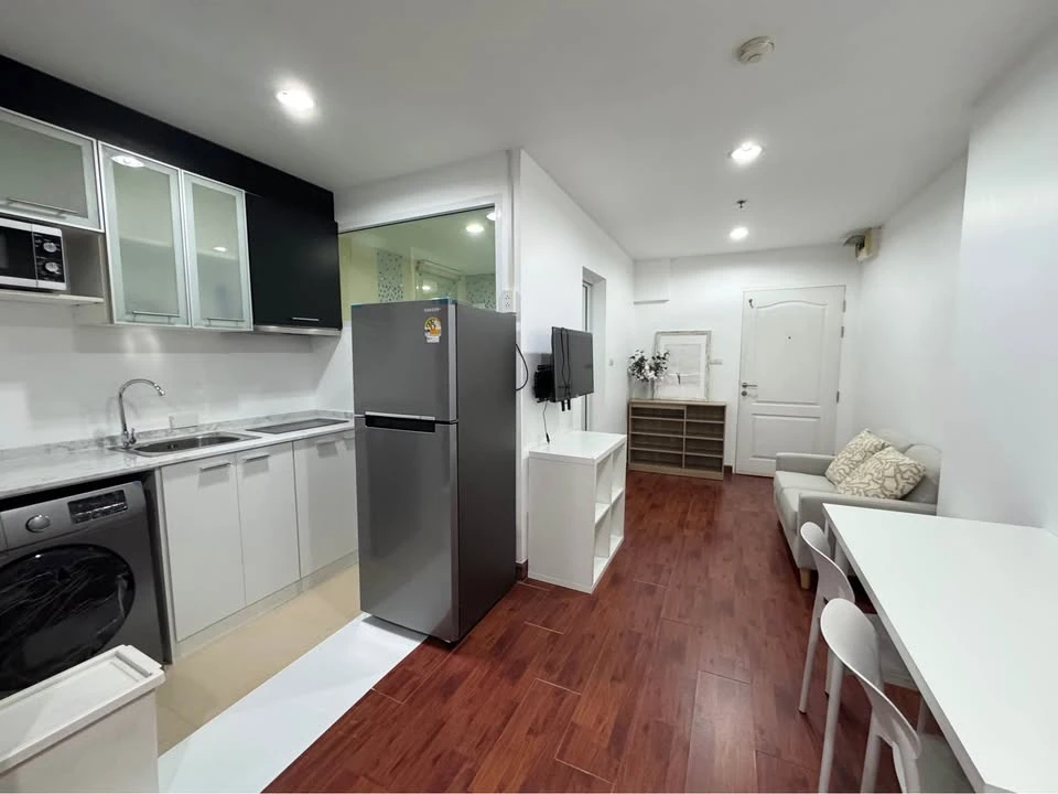 For rent Bangkok Horizon Ramkhamhaeng, a nice room with complete facilities. Hurry and book now.