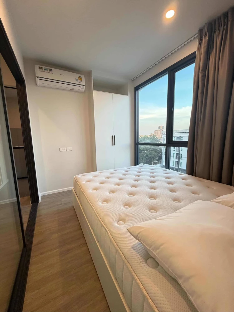 For rent  Blue Sukhumvit 105 ห้องน่าอยู่ เฟอร์ เครื่องใช้ไฟฟ้ครบ ลากกระเป๋าเข้าอยู่ได้เลย อย่าพลาด