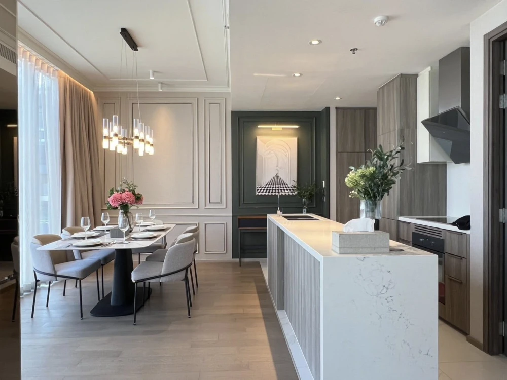 For rent Celes Asoke, a beautifully decorated room, well-built-in, convenient and complete here. You must hurry to reserve now, don't wait.